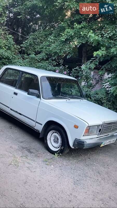 Седан ВАЗ / Lada 2107 1992 в Каменском фото 4 Седан ВАЗ / Lada 2107 1992 в Каменском