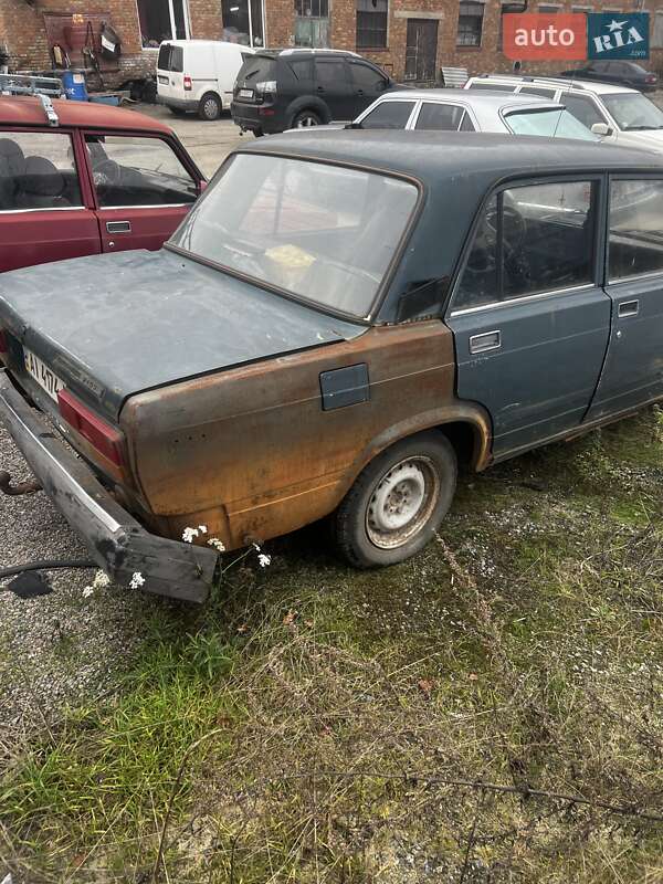 Седан ВАЗ / Lada 2107 2006 в Миронівці