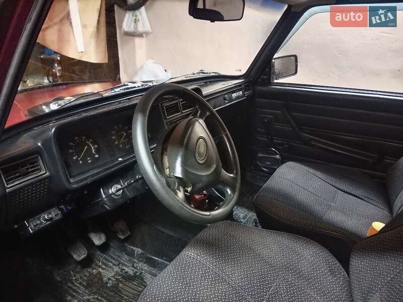 Седан ВАЗ / Lada 2107 2003 в Ромнах