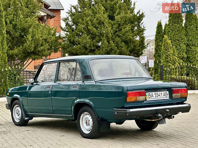 Седан ВАЗ / Lada 2107 2006 в Кропивницком