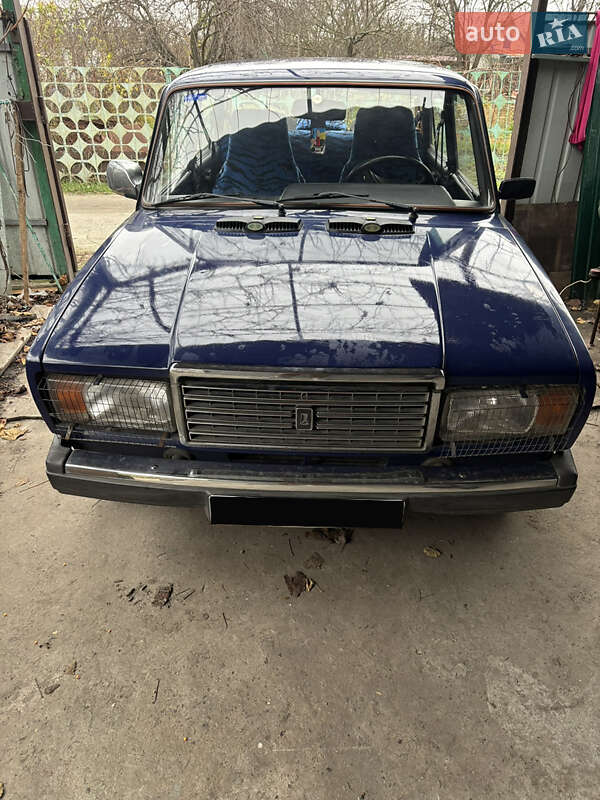 Седан ВАЗ / Lada 2107 1998 в Горишних Плавнях