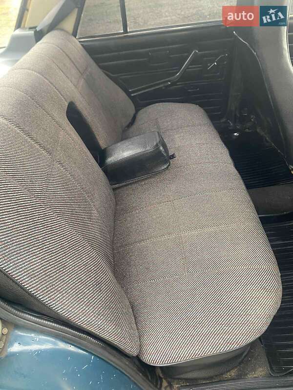 Седан ВАЗ / Lada 2107 2002 в Борщеве