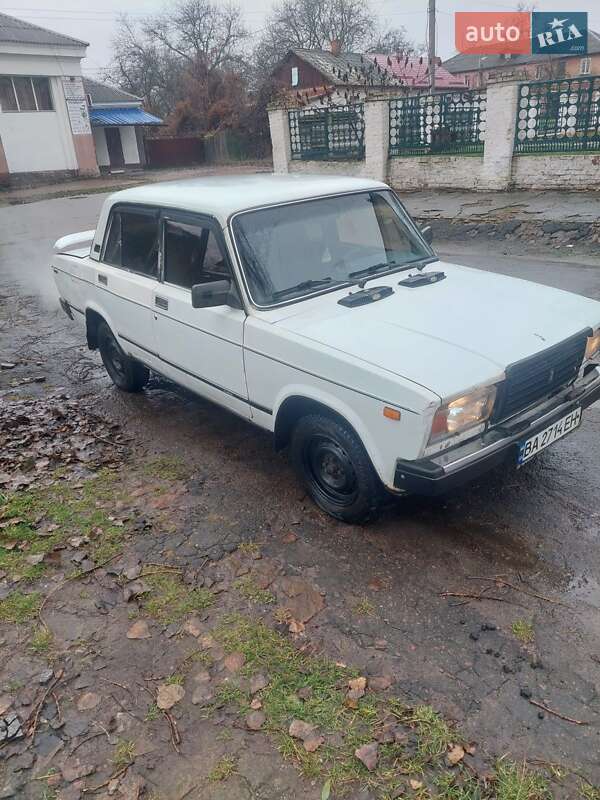 Седан ВАЗ / Lada 2107 1996 в Александрие