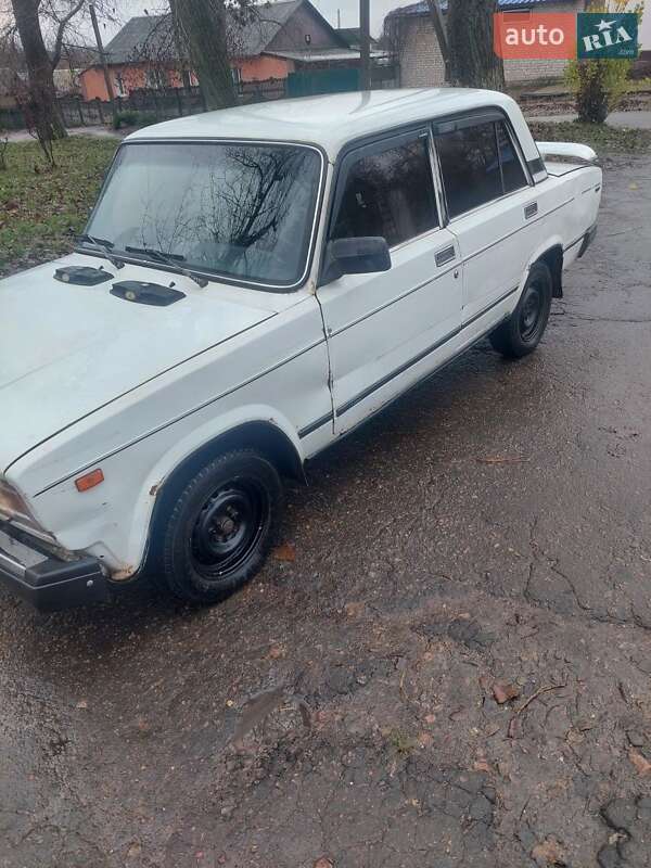 Седан ВАЗ / Lada 2107 1996 в Александрие