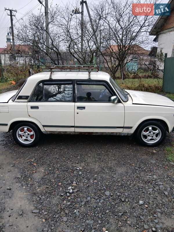 Седан ВАЗ / Lada 2107 1995 в Мукачево фото 11 Седан ВАЗ / Lada 2107 1995 в Мукачево