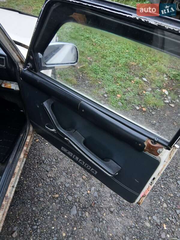 Седан ВАЗ / Lada 2107 1995 в Мукачево фото 16 Седан ВАЗ / Lada 2107 1995 в Мукачево