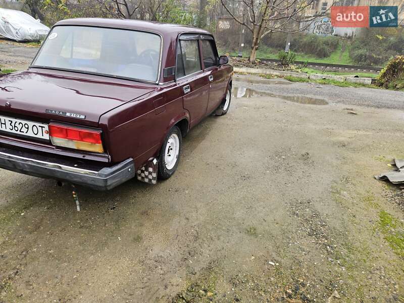 Седан ВАЗ / Lada 2107 2006 в Одессе