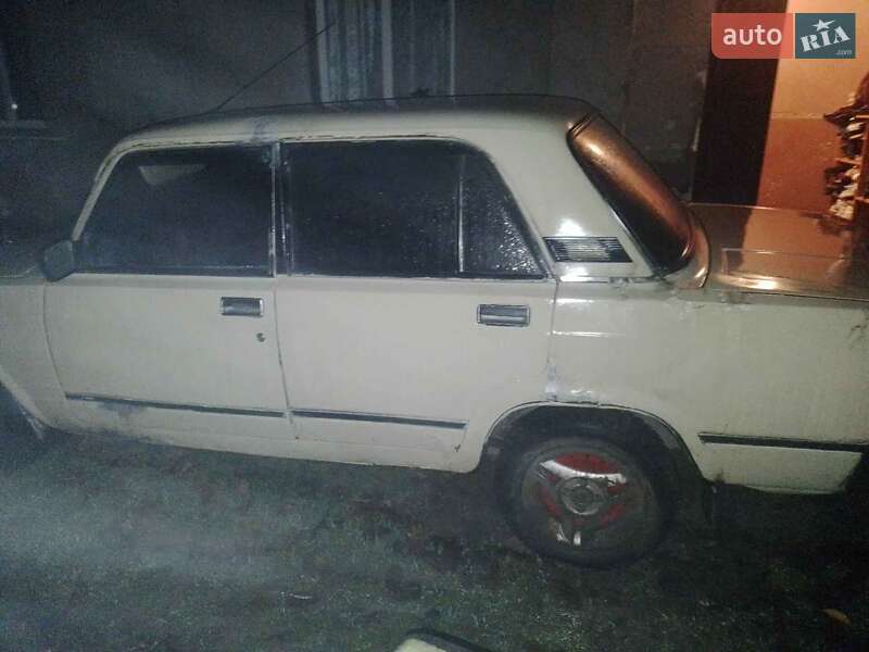 Седан ВАЗ / Lada 2107 1985 в Умани