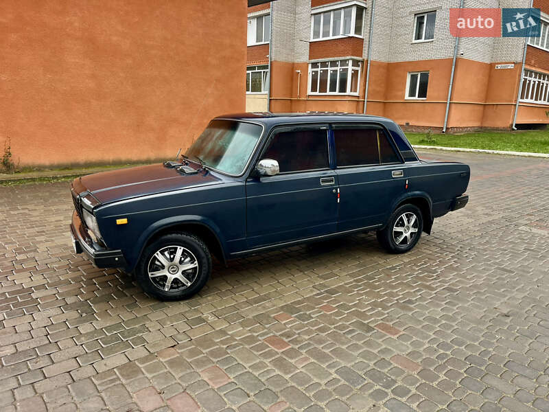 Седан ВАЗ / Lada 2107 1988 в Чорткове