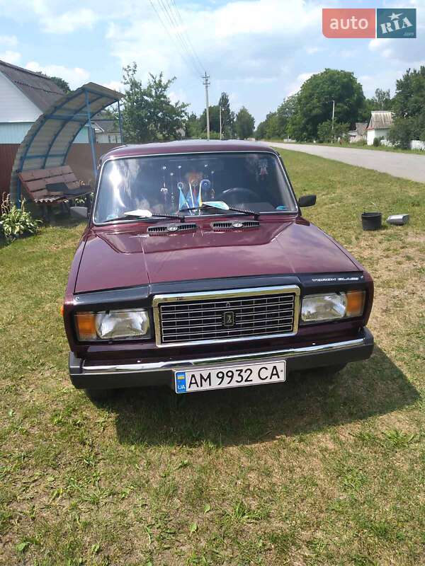 Седан ВАЗ / Lada 2107 2007 в Звягеле