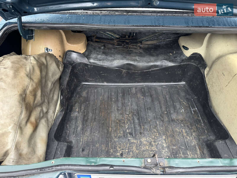Седан ВАЗ / Lada 2107 2000 в Виннице