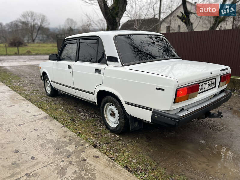 Седан ВАЗ / Lada 2107 2004 в Беловарцах фото 6 Седан ВАЗ / Lada 2107 2004 в Беловарцах