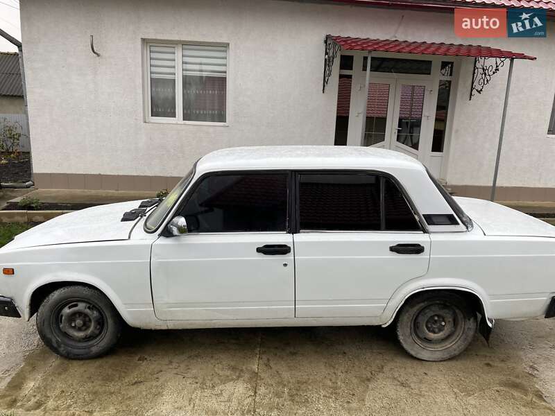 Седан ВАЗ / Lada 2107 1987 в Снятині