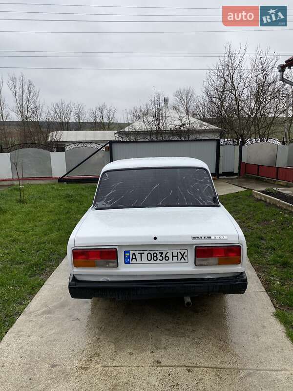 Седан ВАЗ / Lada 2107 1987 в Снятині