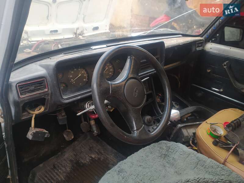 Седан ВАЗ / Lada 2107 1985 в Калуші