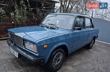 Седан ВАЗ 2107 2007 в Шумске