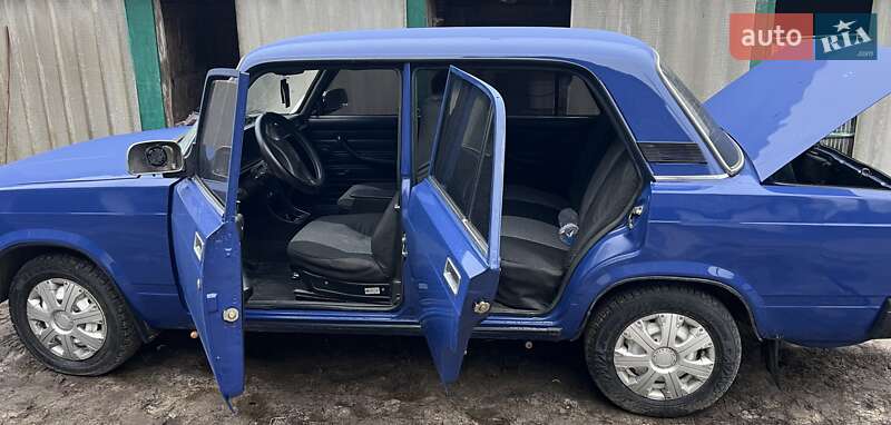 Седан ВАЗ / Lada 2107 2005 в Глухові