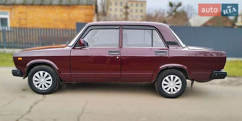 Седан ВАЗ / Lada 2107 2008 в Сумах