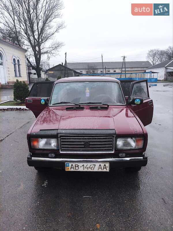 Седан ВАЗ / Lada 2107 2004 в Балті