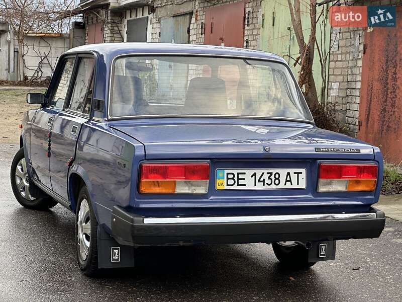 Седан ВАЗ / Lada 2107 2003 в Миколаєві