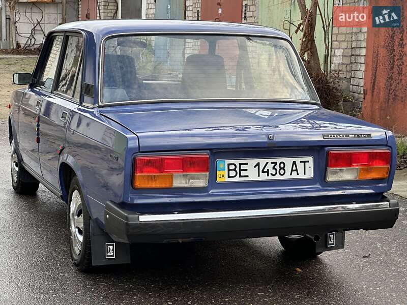 Седан ВАЗ / Lada 2107 2003 в Миколаєві