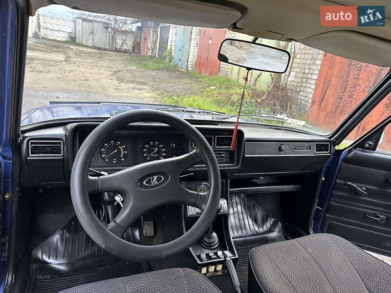 Седан ВАЗ / Lada 2107 2003 в Миколаєві