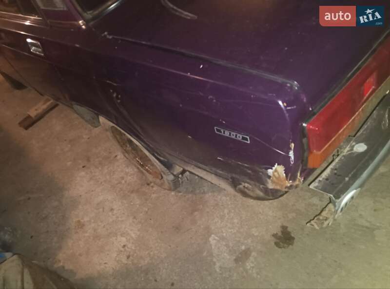 Седан ВАЗ / Lada 2107 2002 в Жашківу