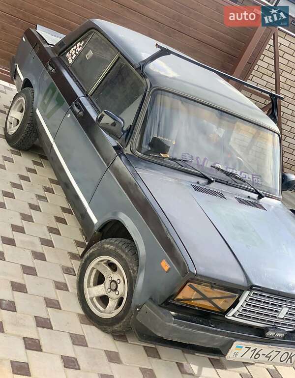 Седан ВАЗ / Lada 2107 1988 в Одессе