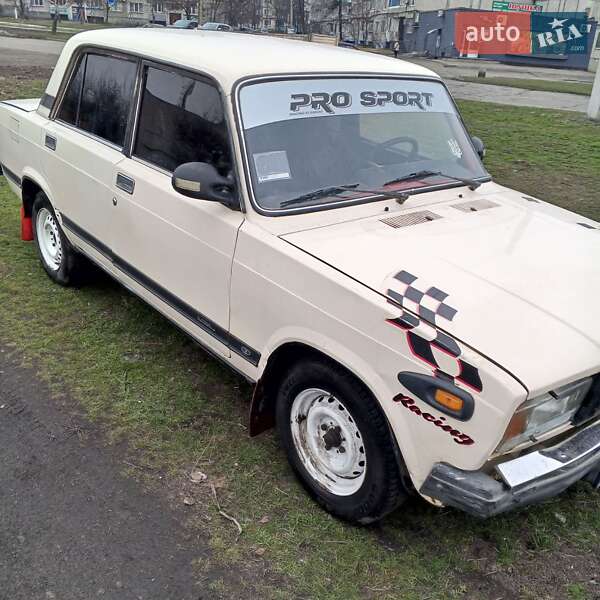 Седан ВАЗ / Lada 2107 1996 в Павлограде