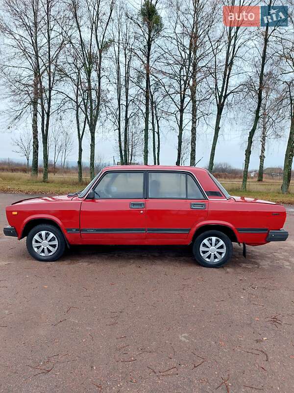 Седан ВАЗ / Lada 2107 1997 в Тростянце