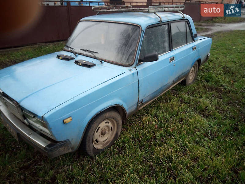 Седан ВАЗ / Lada 2107 1986 в Літині