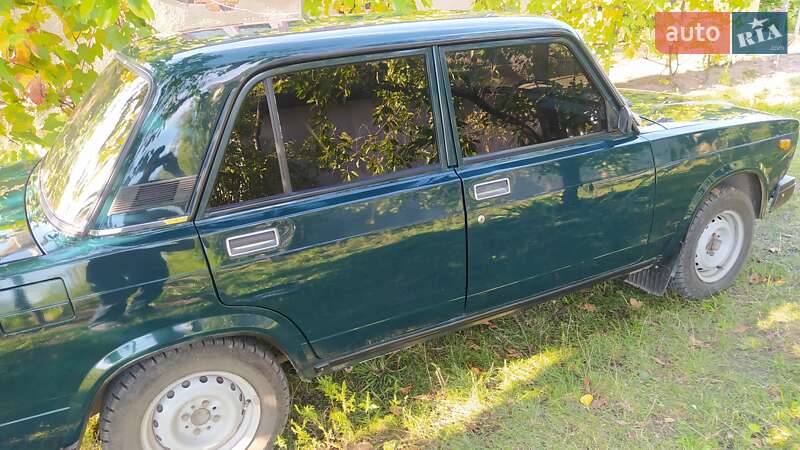 Седан ВАЗ / Lada 2107 2005 в Могилев-Подольске фото 3 Седан ВАЗ / Lada 2107 2005 в Могилев-Подольске