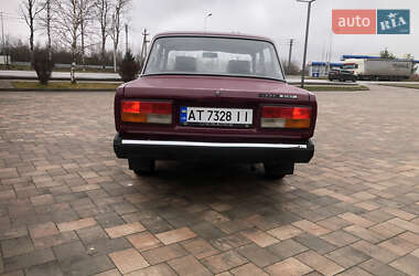 Седан ВАЗ / Lada 2107 2003 в Івано-Франківську