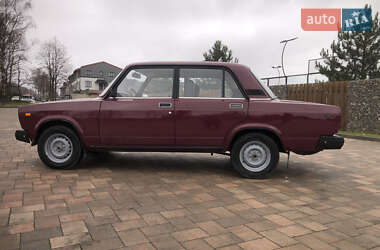 Седан ВАЗ / Lada 2107 2003 в Івано-Франківську