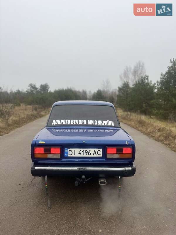 Седан ВАЗ / Lada 2107 2005 в Олевске