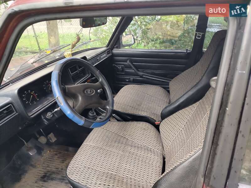 Седан ВАЗ / Lada 2107 1999 в Шумске