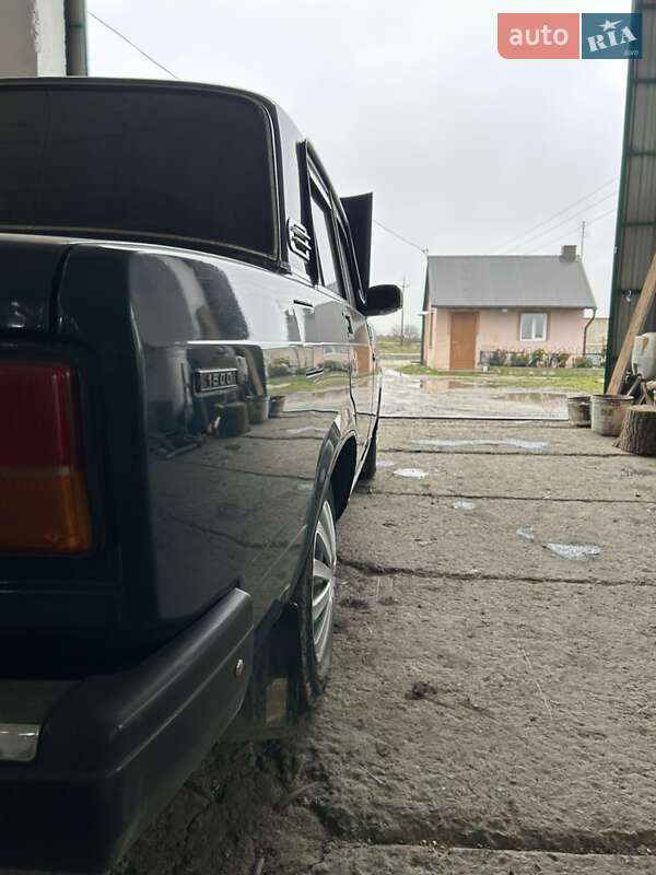 Седан ВАЗ / Lada 2107 2003 в Подволочиске