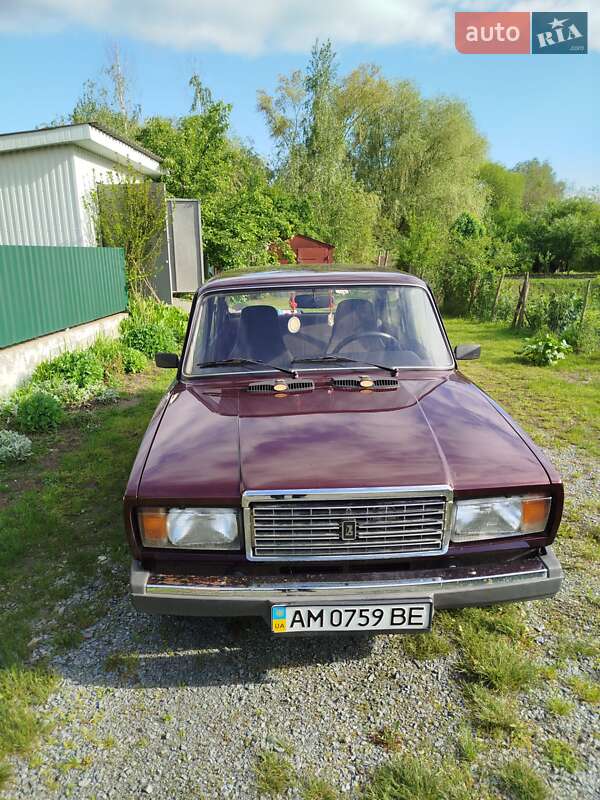 Седан ВАЗ / Lada 2107 2011 в Звягеле фото 13 Седан ВАЗ / Lada 2107 2011 в Звягеле