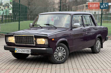 Седан ВАЗ / Lada 2107 2005 в Ровно