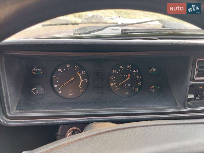 Седан ВАЗ / Lada 2107 2001 в Белой Церкви