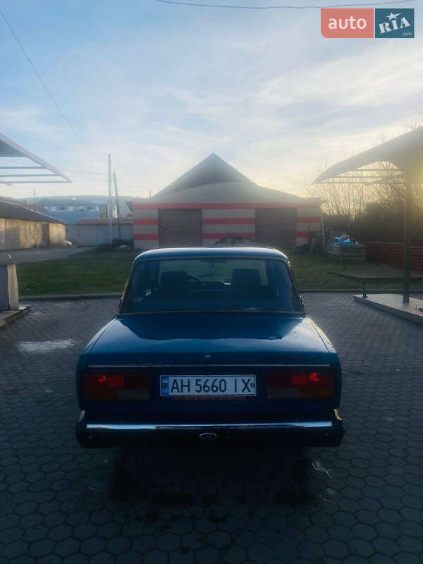 Седан ВАЗ / Lada 2107 1993 в Кременце