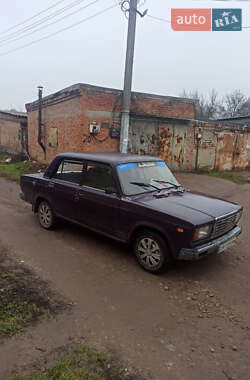 Седан ВАЗ / Lada 2107 2003 в Прилуках