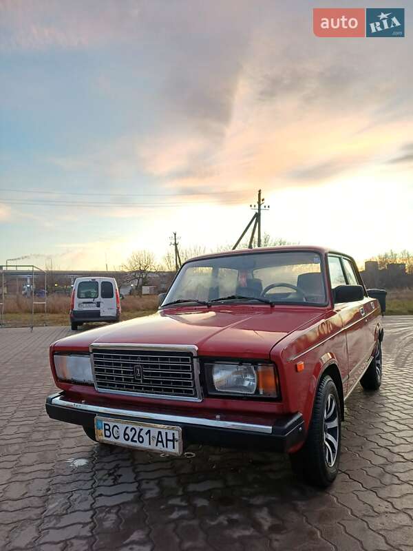 Седан ВАЗ / Lada 2107 2005 в Ямполі