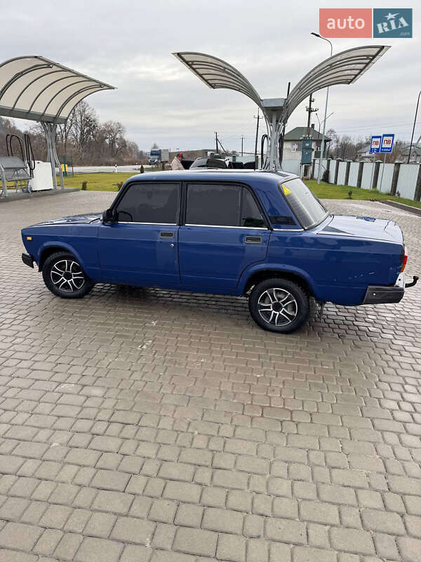 Седан ВАЗ / Lada 2107 2005 в Бережанах