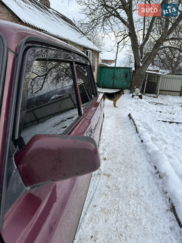 Седан ВАЗ / Lada 2107 2004 в Славянске