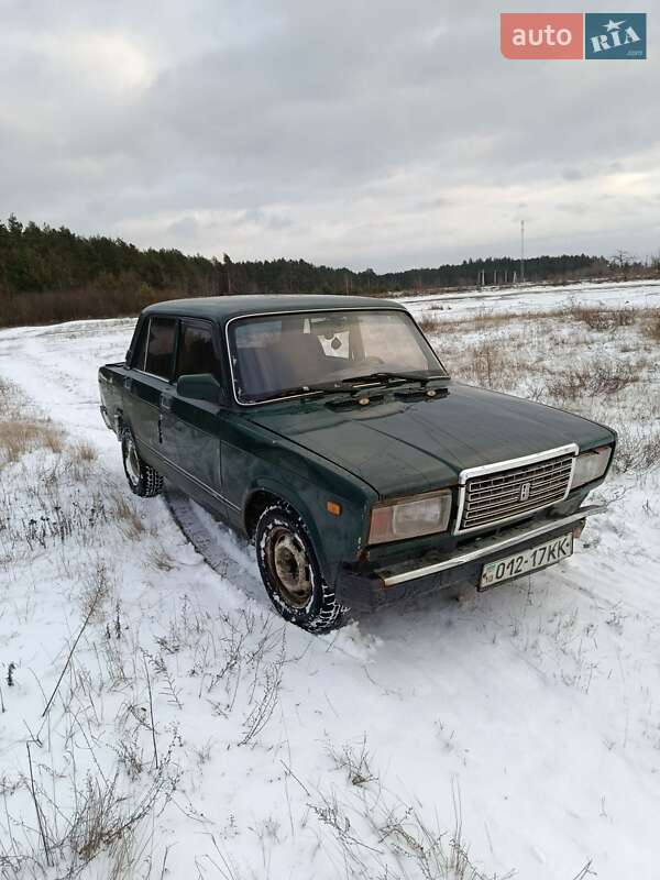 Седан ВАЗ / Lada 2107 1991 в Любешове