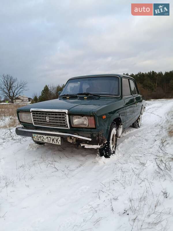 Седан ВАЗ / Lada 2107 1991 в Любешове