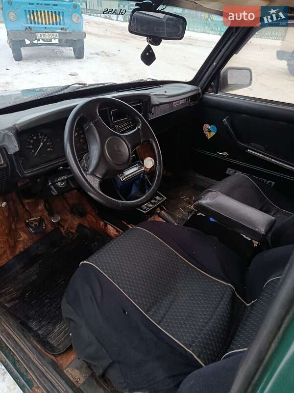 Седан ВАЗ / Lada 2107 1991 в Любешове