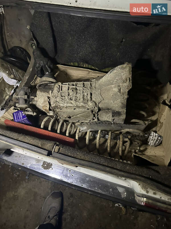 Седан ВАЗ / Lada 2107 1999 в Киеве