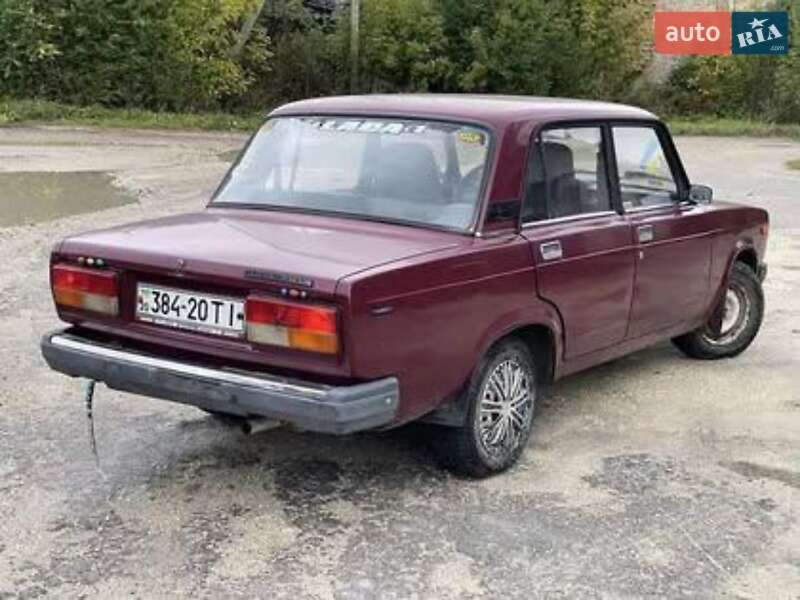 Седан ВАЗ / Lada 2107 2000 в Кременці